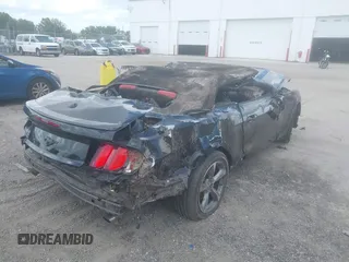 2017 Ford Mustang EcoBoost Premium z VIN 1FATP8UH5H5308096, wystawiony jako IAAI lot #42617286 z przebiegiem Nie podano mil oraz . Historia ofert i sprzedaży dostępna na DreamBid. Obrazek 4.