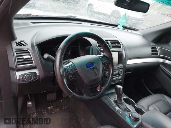 2016 Ford Explorer XLT z VIN 1FM5K8DH9GGC63843, wystawiony jako IAAI lot #42364133 z przebiegiem Nie podano mil oraz . Historia ofert i sprzedaży dostępna na DreamBid. Obrazek 17.