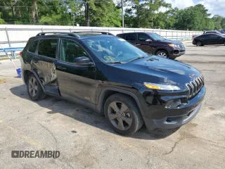 2017 Jeep Cherokee Latitude with VIN 1C4PJLCB1HW554490, listed as a Copart auction lot 57153515 with 84,867 mi miles and Salvage title. Bid and sale history available at DreamBid. Image 4.