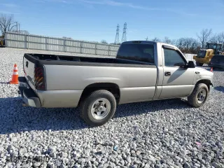 1999 GMC New Sierra 1500 SLE with VIN 1GTEC14W3XE516349, listed as a Copart auction lot 39172684 with 105,811 mi miles and Salvage Title. Bid and sale history available at carsss.com. Image 3.