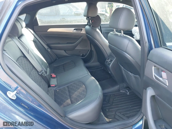 2019 Hyundai Sonata Sport with VIN 5NPE34AFXKH792154, listed as a IAAI auction lot 41328069 with 68,504 mi miles. Bid and sale history available at carsss.com. Image 8.