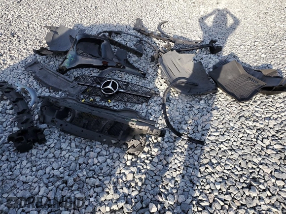 2016 Mercedes-Benz GLE 450 AMG z VIN 4JGED6EB2GA017681, wystawiony jako Copart lot #54228935 z przebiegiem 68 026 mil mil oraz Szkody całkowita. Historia ofert i sprzedaży dostępna na DreamBid. Obrazek 13.