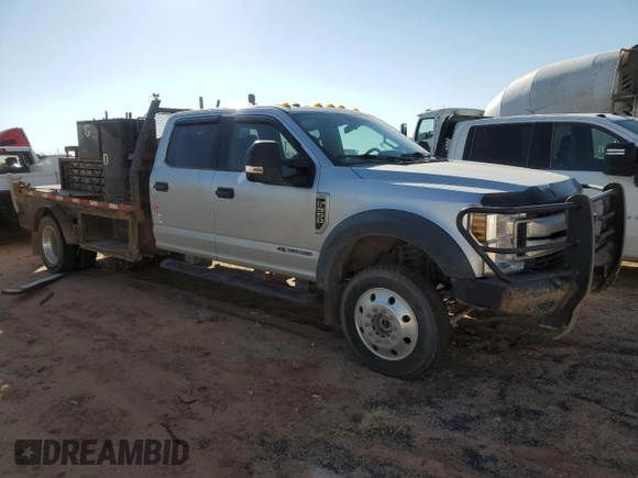 2019 Ford F-550 XL z VIN 1FD0W5HT3KEC47282, wystawiony jako Copart lot #72207324 z przebiegiem 240 146 mil mil oraz Tytuł czysty. Historia ofert i sprzedaży dostępna na DreamBid. Obrazek 4.