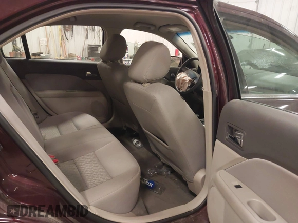 2011 Ford Fusion SE with VIN 3FAHP0HA4BR154506, listed as a IAAI auction lot 41880125 with 93,130 mi miles. Bid and sale history available at carsss.com. Image 8.