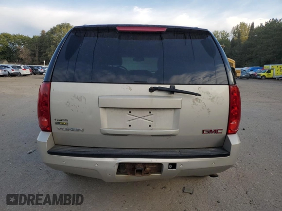 2007 GMC Yukon SLT with VIN 1GKFK13037J301361, listed as a Copart auction lot 73737044 with 271,585 mi miles and Clean Title. Bid and sale history available at carsss.com. Image 6.