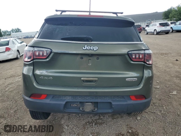 2018 Jeep Compass Latitude z VIN 3C4NJDBB3JT265878, wystawiony jako Copart lot #61999865 z przebiegiem 131 919 mil mil oraz Czysty tytuł • Clean title. Historia ofert i sprzedaży dostępna na DreamBid. Obrazek 6.