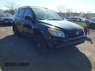2007 Toyota RAV4 with VIN JTMBD33V676026194, listed as a IAAI auction lot 42001542 with 188,991 mi miles. Bid and sale history available at carsss.com. Image 1.