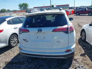 2018 Toyota RAV4 XLE с VIN JTMWFREV9JJ742409, выставлен на аукционе IAAI как лот 42307225 с пробегом 60 738 миль миль и . История ставок и продаж доступна на DreamBid. Изображение 17.