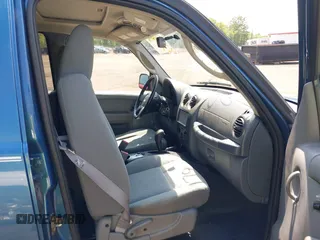 2006 Jeep Liberty Sport z VIN 1J4GL48K36W119096, wystawiony jako IAAI lot #42166779 z przebiegiem 185 355 mil mil oraz . Historia ofert i sprzedaży dostępna na DreamBid. Obrazek 5.