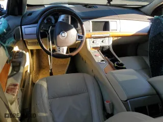 2010 Jaguar XF Luxury with VIN SAJWA0FA5AHR62161, listed as a Copart auction lot 50439655 with 0 mi miles and Salvage Title. Bid and sale history available at carsss.com. Image 8.