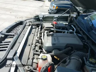 2020 Chevrolet Silverado 1500 RST z VIN 3GCUYEET9LG230839, wystawiony jako IAAI lot #42949586 z przebiegiem 61 537 mil mil oraz . Historia ofert i sprzedaży dostępna na DreamBid. Obrazek 19.