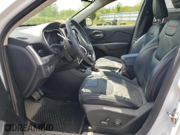 2014 Jeep Cherokee Trailhawk z VIN 1C4PJMBS5EW201897, wystawiony jako Copart lot #57378795 z przebiegiem 172 715 mil mil oraz Szkoda całkowita • Salvage title. Historia ofert i sprzedaży dostępna na DreamBid. Obrazek 7.