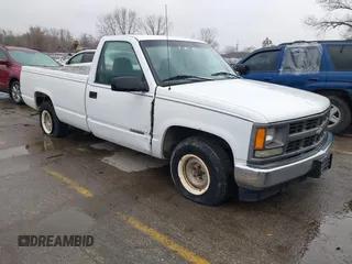 1996 Chevrolet Silverado 1500 with VIN 1GCEC14W5TZ129854, listed as a IAAI auction lot 41836339 with 135,753 mi miles and . Bid and sale history available at DreamBid. Image 1.