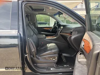 2016 Cadillac Escalade ESV Premium Collection z VIN 1GYS4JKJ9GR127452, wystawiony jako IAAI lot #42379596 z przebiegiem 192 063 mil mil oraz . Historia ofert i sprzedaży dostępna na DreamBid. Obrazek 5.