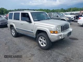 2008 Jeep Commander Sport с VIN 1J8HG48K68C181913, выставлен на аукционе IAAI как лот 42620491 с пробегом 192 384 миль миль и . История ставок и продаж доступна на DreamBid. Изображение 1.