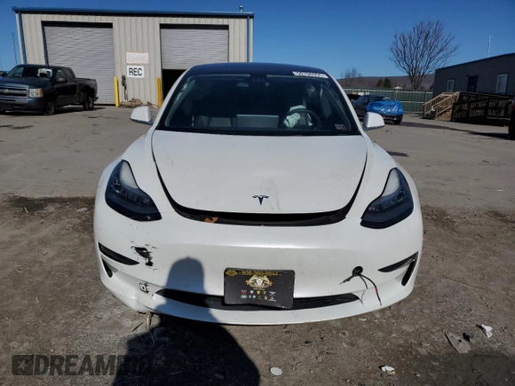 2020 Tesla Model 3 Long Range z VIN 5YJ3E1EB0LF628130, wystawiony jako Copart lot #50706955 z przebiegiem 67 384 mil mil oraz Szkoda całkowita • Salvage title. Historia ofert i sprzedaży dostępna na DreamBid. Obrazek 5.
