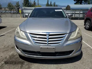 2013 Hyundai Genesis 3.8L z VIN KMHGC4DD7DU248394, wystawiony jako Copart lot #56650615 z przebiegiem 240 189 mil mil oraz Czysty tytuł • Clean title. Historia ofert i sprzedaży dostępna na DreamBid. Obrazek 5.