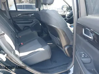 2023 Jeep Grand Cherokee Altitude with VIN 1C4RJHAG0PC513708, listed as a IAAI auction lot 41718535 with 33,133 mi miles and . Bid and sale history available at DreamBid. Image 8.