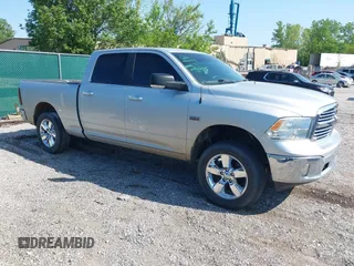 2017 Ram 1500 Big Horn z VIN 1C6RR7TT1HS646411, wystawiony jako IAAI lot #42135824 z przebiegiem 121 373 mil mil oraz . Historia ofert i sprzedaży dostępna na DreamBid. Obrazek 1.