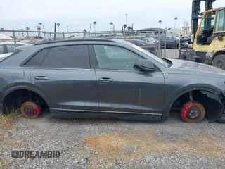 2022 Audi SQ8 Prestige z VIN WA1CWBF11ND017665, wystawiony jako IAAI lot #41430807 z przebiegiem 30 619 mil mil oraz . Historia ofert i sprzedaży dostępna na DreamBid. Obrazek 12.