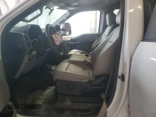 2019 Ford F-250 XL z VIN 1FT7W2B68KEF94997, wystawiony jako Copart lot #59473355 z przebiegiem Nie podano mil oraz Szkoda całkowita • Salvage title. Historia ofert i sprzedaży dostępna na DreamBid. Obrazek 7.