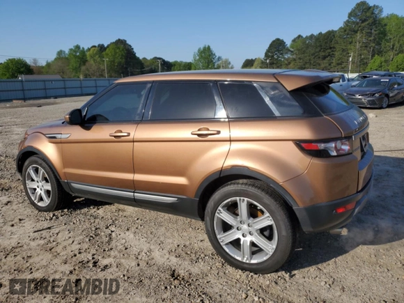 2015 Land Rover Range Rover Evoque Pure Plus z VIN SALVP2BG9FH012478, wystawiony jako Copart lot #52058715 z przebiegiem 141 430 mil mil oraz Szkoda całkowita • Salvage title. Historia ofert i sprzedaży dostępna na DreamBid. Obrazek 2.