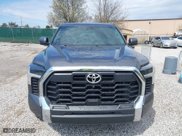 2024 Toyota Tundra 4WD SR5 with VIN 5TFLA5DB6RX177580, listed as a IAAI auction lot 41874283 with 6,880 mi miles. Bid and sale history available at carsss.com. Image 12.