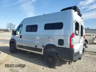 2021 Ram ProMaster Cargo with VIN 3C6LRVBG2ME584044, listed as a Copart auction lot 47633125 with 33,302 mi miles and Salvage Title. Bid and sale history available at carsss.com. Image 2.