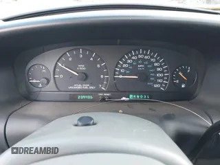 2000 Chrysler Voyager SE z VIN 1C4GJ44G8YB770649, wystawiony jako IAAI lot #42217547 z przebiegiem 239 986 mil mil oraz . Historia ofert i sprzedaży dostępna na DreamBid. Obrazek 7.