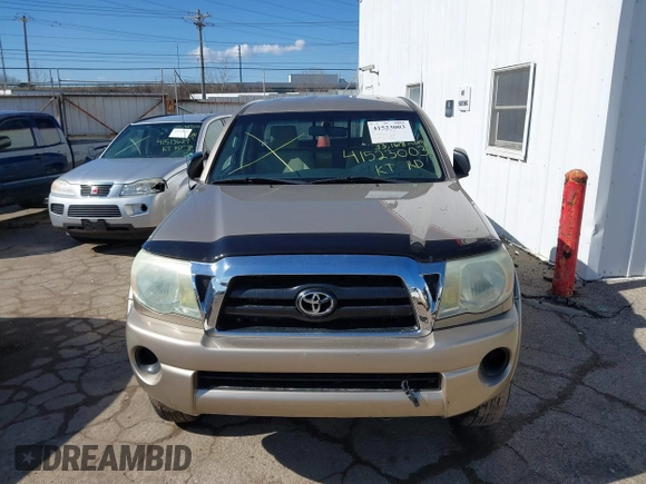 2006 Toyota Tacoma with VIN 5TEUU42NX6Z154875, listed as a IAAI auction lot 41523003 with 33,168 mi miles. Bid and sale history available at carsss.com. Image 12.