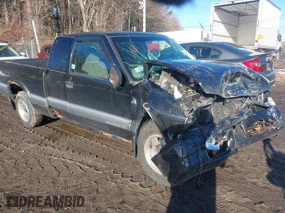 2000 GMC Sonoma SLS z VIN 1GTCS19W6Y8311935, wystawiony jako IAAI lot #41503368 z przebiegiem 147 884 mil mil oraz . Historia ofert i sprzedaży dostępna na DreamBid. Obrazek 1.