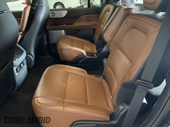 2022 Lincoln Navigator Reserve with VIN 5LMJJ2LT1NEL15170, listed as a IAAI auction lot 42832728 with 45,470 mi miles and . Bid and sale history available at DreamBid. Image 33.