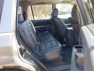 2008 Honda Pilot EX-L with VIN 5FNYF18568B019835, listed as a IAAI auction lot 41743260 with 150,027 mi miles. Bid and sale history available at carsss.com. Image 8.