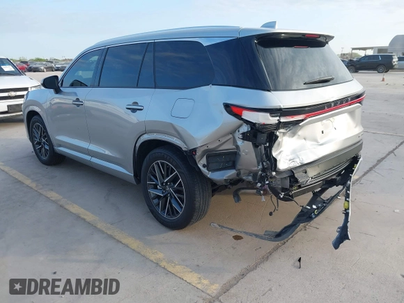 2024 Lexus TX 350 with VIN 5TDAAAA61RS000500, listed as a IAAI auction lot 41847514 with 7,952 mi miles and . Bid and sale history available at DreamBid. Image 3.