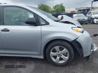 2019 Toyota Sienna L с VIN 5TDZZ3DC2KS005851, выставлен на аукционе IAAI как лот 41992778 с пробегом 99 580 миль миль и . История ставок и продаж доступна на DreamBid. Изображение 17.