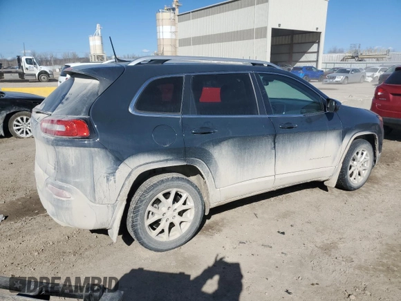 2018 Jeep Cherokee Latitude Plus with VIN 1C4PJLLX0JD584108, listed as a Copart auction lot 47093205 with 62,208 mi miles and Salvage Title. Bid and sale history available at carsss.com. Image 3.