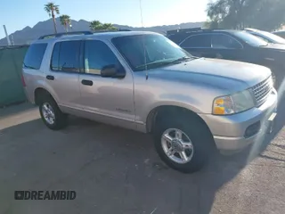 2004 Ford Explorer XLT z VIN 1FMZU73W94UB66449, wystawiony jako IAAI lot #41939297 z przebiegiem 132 143 mil mil oraz . Historia ofert i sprzedaży dostępna na DreamBid. Obrazek 1.