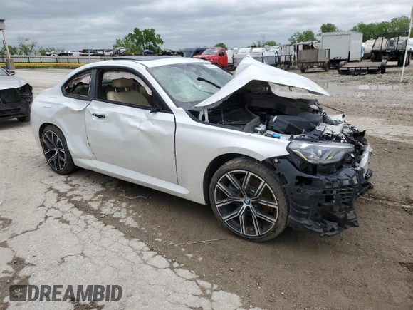 2023 BMW 2 Series 230i xDrive z VIN 3MW33CM02P8D50632, wystawiony jako Copart lot #52751724 z przebiegiem Nie podano mil oraz Szkoda całkowita • Salvage title. Historia ofert i sprzedaży dostępna na DreamBid. Obrazek 4.
