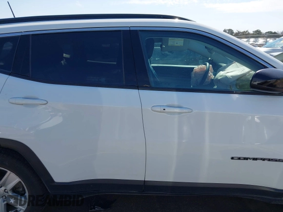 2022 Jeep Compass Latitude with VIN 3C4NJCBB0NT187365, listed as a IAAI auction lot 41691559 with 93,576 mi miles and . Bid and sale history available at carsss.com. Image 14.