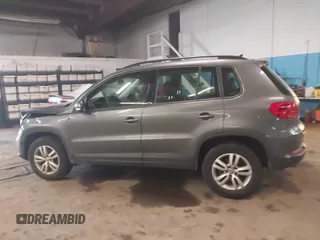 2017 Volkswagen Tiguan S with VIN WVGBV7AX4HK029270, listed as a IAAI auction lot 41984420 with 124,939 mi miles and . Bid and sale history available at DreamBid. Image 14.