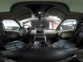 2017 Land Rover Range Rover с VIN SALGS5FE6HA321323, выставлен на аукционе IAAI как лот 41968755 с пробегом 56 808 миль миль и . История ставок и продаж доступна на DreamBid. Изображение 18.