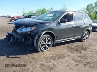 2018 Nissan Rogue SV z VIN 5N1AT2MV2JC851483, wystawiony jako IAAI lot #42082917 z przebiegiem 115 707 mil mil oraz . Historia ofert i sprzedaży dostępna na DreamBid. Obrazek 2.