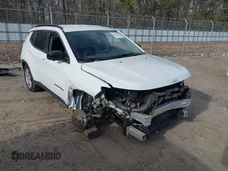 2022 Jeep Compass Latitude with VIN 3C4NJCBB7NT214335, listed as a IAAI auction lot 41683856 with 41,871 mi miles and . Bid and sale history available at carsss.com. Image 6.
