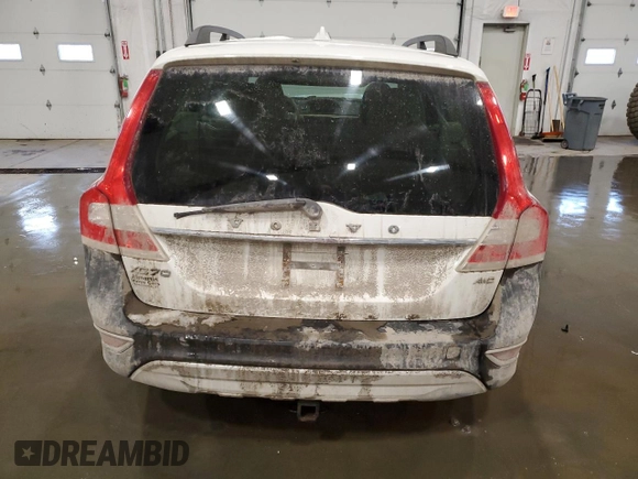 2014 Volvo XC70 3.2L with VIN YV4940BZ0E1176908, listed as a Copart auction lot 44677635 with 152,684 mi miles and Salvage Title. Bid and sale history available at DreamBid. Image 6.