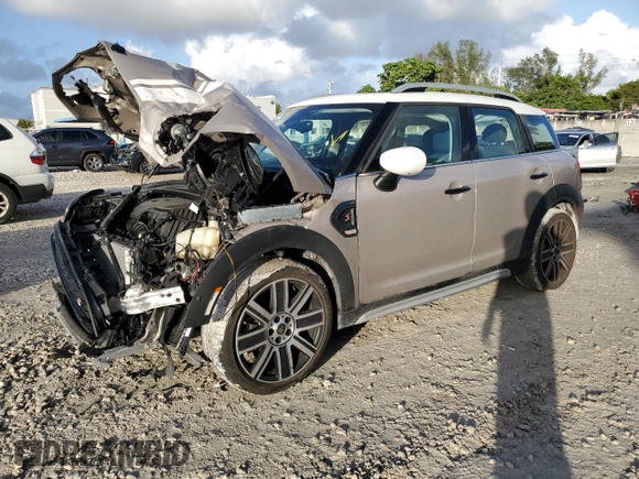 2024 MINI Countryman Cooper S with VIN WMZ53BR03R3R41479, listed as a Copart auction lot 85422814 with 8,453 mi miles and Salvage title. Bid and sale history available at DreamBid. Image 1.