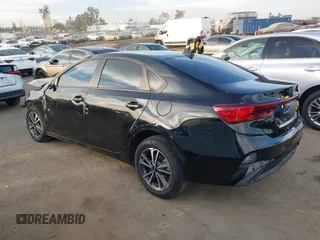 2024 Kia Forte LXS with VIN 3KPF24AD0RE801500, listed as a IAAI auction lot 41233301 with 4,925 mi miles. Bid and sale history available at carsss.com. Image 3.