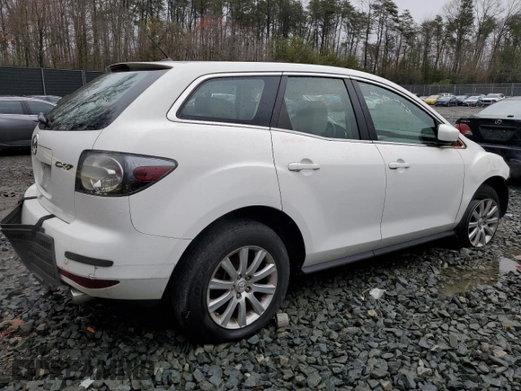 2011 Mazda CX-7 i SV z VIN JM3ER2A51B0380347, wystawiony jako Copart lot #50992345 z przebiegiem 141 713 mil mil oraz Nie do naprawy • Non repairable. Historia ofert i sprzedaży dostępna na DreamBid. Obrazek 3.