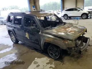 2015 Jeep Patriot Altitude z VIN 1C4NJRBB7FD105402, wystawiony jako Copart lot #57579485 z przebiegiem Nie podano mil oraz Nie do naprawy • Non repairable. Historia ofert i sprzedaży dostępna na DreamBid. Obrazek 4.