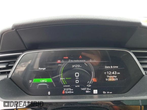 2022 Audi e-tron Sportback S line Premium Plus z VIN WA12AAGE7NB007093, wystawiony jako Copart lot #57248545 z przebiegiem 21 275 mil mil oraz Szkoda całkowita • Salvage title. Historia ofert i sprzedaży dostępna na DreamBid. Obrazek 9.