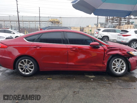 2019 Ford Fusion SE with VIN 3FA6P0HD0KR104302, listed as a IAAI auction lot 41550333 with 73,894 mi miles. Bid and sale history available at carsss.com. Image 13.